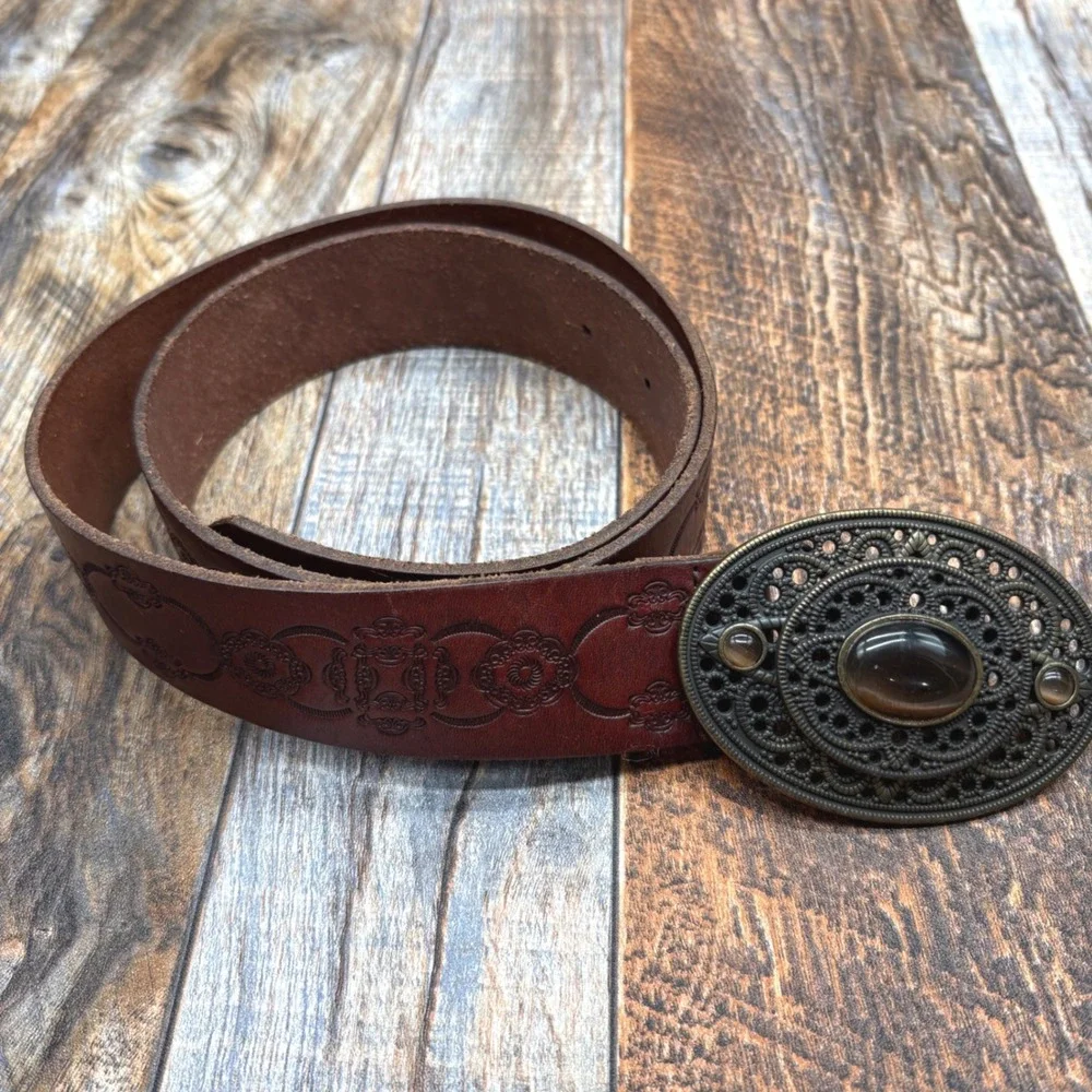 Fossil Womens Brown Leather Belt Small Embossed Filigree Medallion Buckle Stone